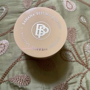 💎💎 Bellapierre’s Banana Setting Powder 💎💎